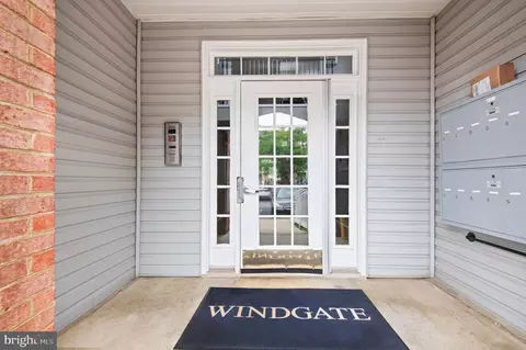 Entry Way - 2000 Phillips Ter #12, Annapolis, MD 21401 photo 1 of 5