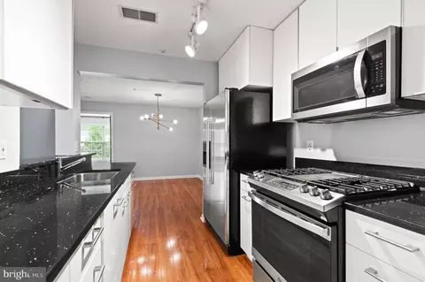 Kitchen - 2000 Phillips Ter #12, Annapolis, MD 21401 photo 2 of 4