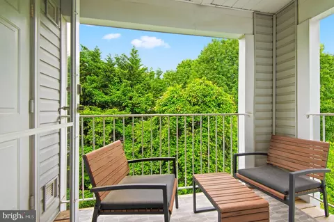 Exterior - 2000 Phillips Ter #12, Annapolis, MD 21401 photo 3 of 5