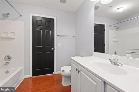 Bath - 2000 Phillips Ter #12, Annapolis, MD 21401 photo 1 of 1