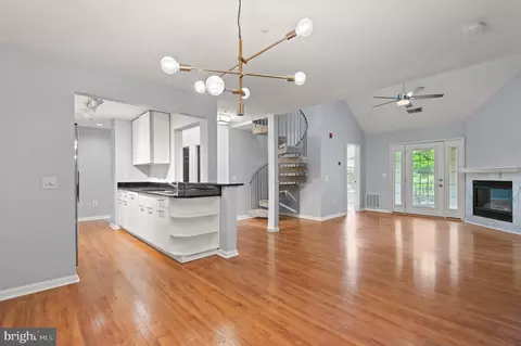 Living - 2000 Phillips Ter #12, Annapolis, MD 21401 photo 1 of 10