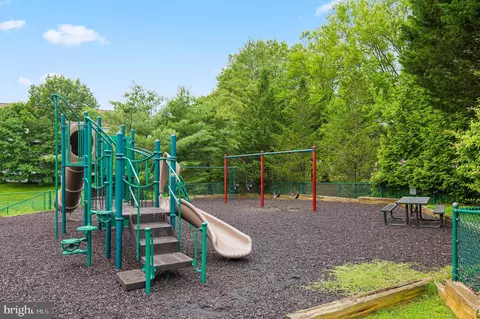 View/Area - 2000 Phillips Ter #12, Annapolis, MD 21401 photo 1 of 1