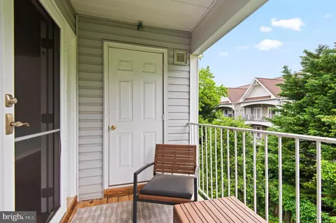 Exterior - 2000 Phillips Ter #12, Annapolis, MD 21401 photo 2 of 5