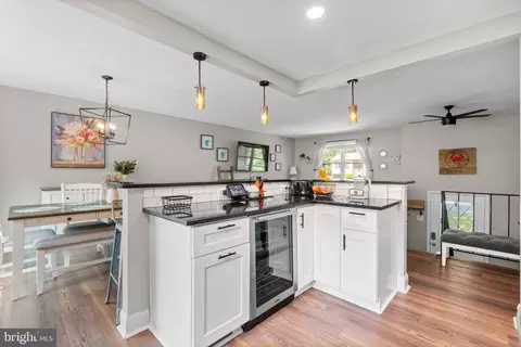 Kitchen - 300 Tennessee Ave, Pasadena, MD 21122 photo 1 of 5