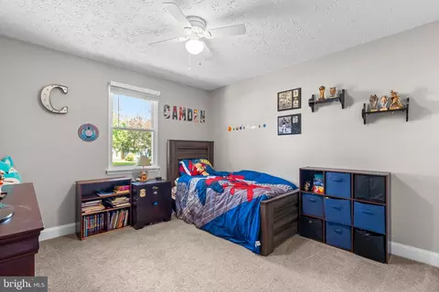 Bedroom - 300 Tennessee Ave, Pasadena, MD 21122 photo 3 of 7