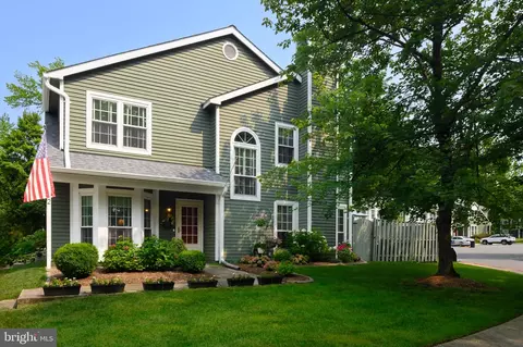 2 Leeward Ct, Annapolis, MD 21403