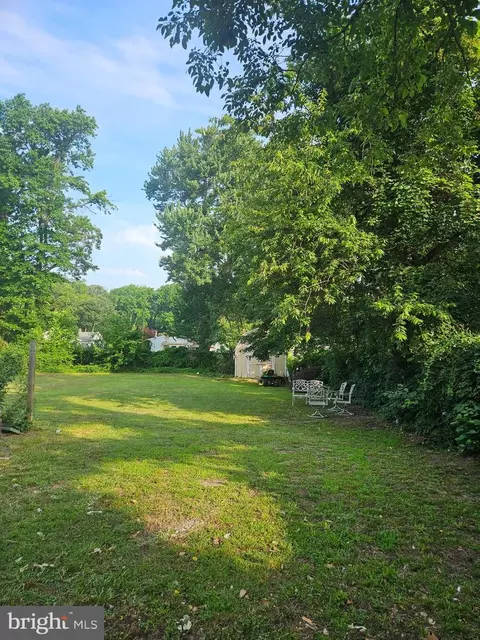Exterior - 7618 Paradise Beach Rd, Pasadena, MD 21122 photo 6 of 6