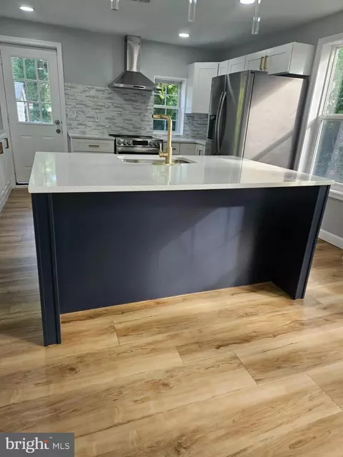 Other - 7618 Paradise Beach Rd, Pasadena, MD 21122 photo 3 of 16