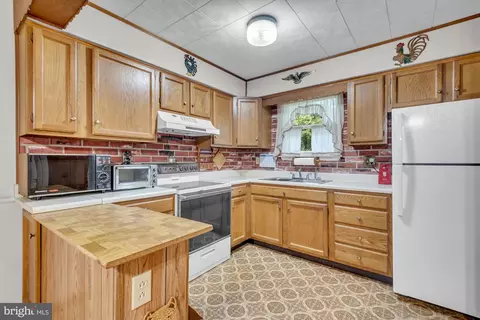 903 Fawn Ave, Pasadena, MD 21122 photo 7