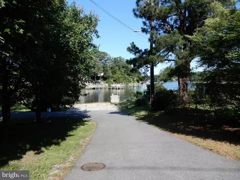 7638 Laurel Dr, Pasadena, MD 21122 photo 43