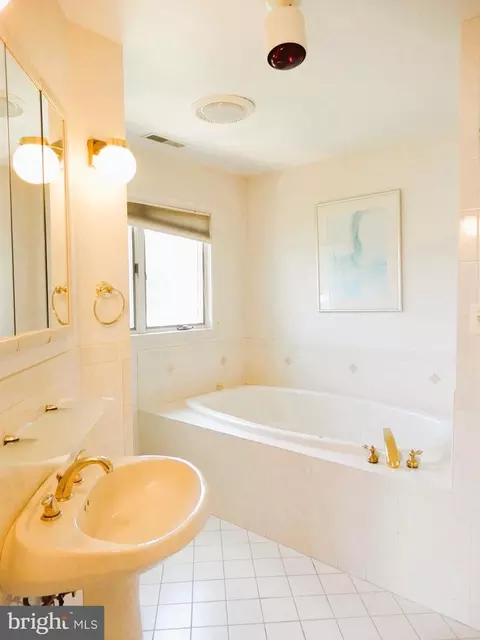 7638 Laurel Dr, Pasadena, MD 21122 photo 29