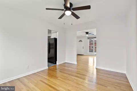 Entry Way - 5101 4th St, Baltimore, MD 21225 photo 1 of 5