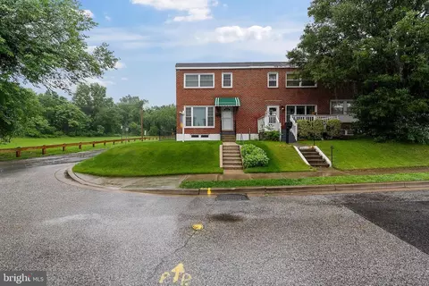 Exterior - 5101 4th St, Baltimore, MD 21225 photo 4 of 5