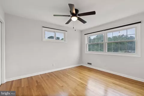 Bedroom - 5101 4th St, Baltimore, MD 21225 photo 1 of 5