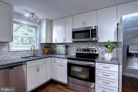 3574 Brickwall Ln, Pasadena, MD 21122
