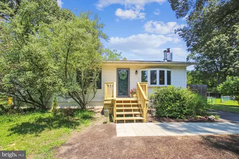 1590 Long Point Rd, Pasadena, MD 21122