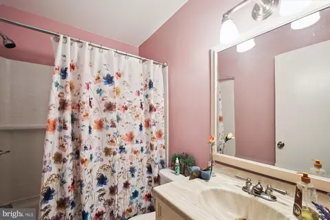 Bath - 1590 Long Point Rd, Pasadena, MD 21122 photo 1 of 3
