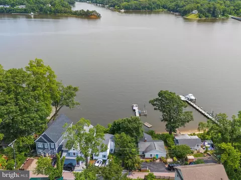 8 Shore Walk Rd, Riva, MD 21140