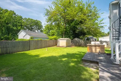 Exterior - 3664 5th Ave, Edgewater, MD 21037 photo 6 of 8