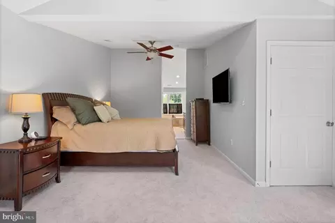 Bedroom - 3664 5th Ave, Edgewater, MD 21037 photo 3 of 7