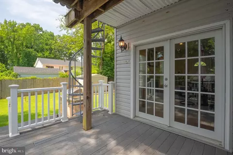 Exterior - 3664 5th Ave, Edgewater, MD 21037 photo 3 of 8