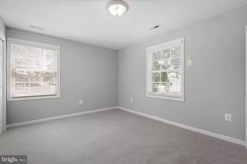 Bedroom - 3664 5th Ave, Edgewater, MD 21037 photo 6 of 7