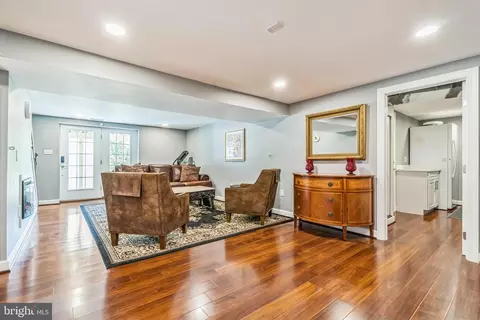 Entry Way - 114 Calhoun St, Edgewater, MD 21037 photo 2 of 3