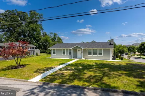 114 Calhoun St, Edgewater, MD 21037