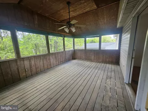1139 Bradley Rd, Pasadena, MD 21122 photo 10