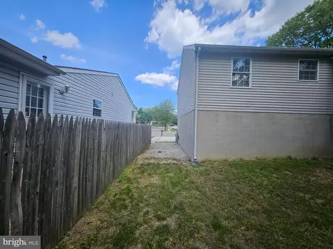 1139 Bradley Rd, Pasadena, MD 21122 photo 32