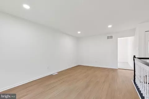200 Oak Dr, Pasadena, MD 21122 photo 8