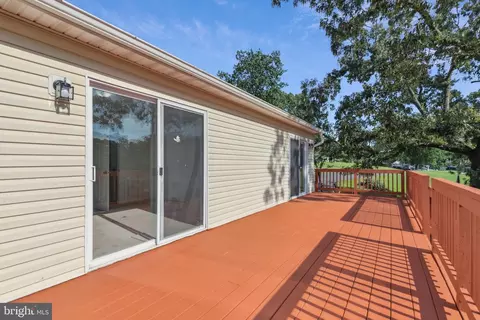 200 Oak Dr, Pasadena, MD 21122 photo 39