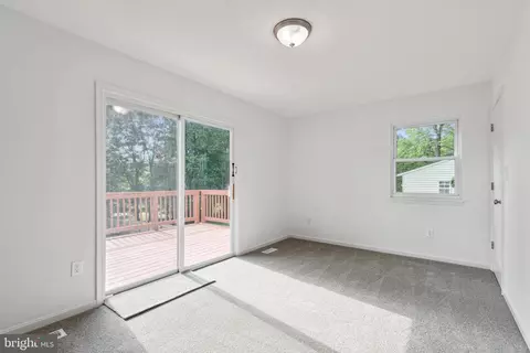 200 Oak Dr, Pasadena, MD 21122 photo 26