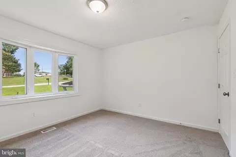 200 Oak Dr, Pasadena, MD 21122 photo 35