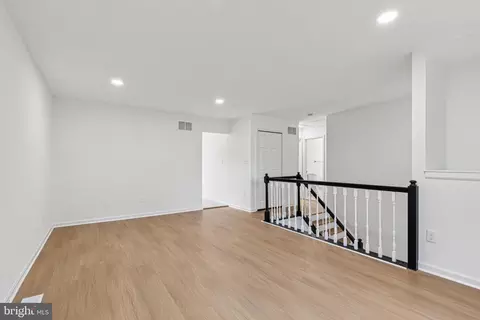 200 Oak Dr, Pasadena, MD 21122 photo 13