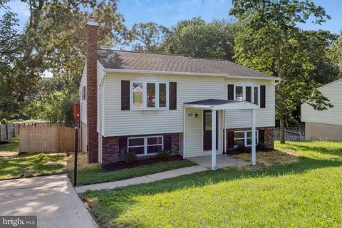 200 Oak Dr, Pasadena, MD 21122 photo 5