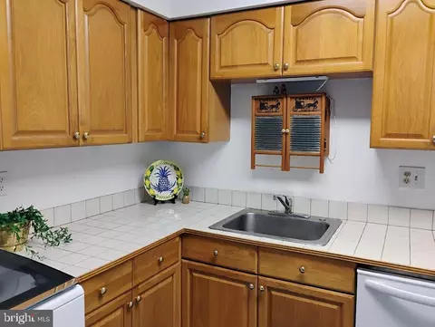 1088 Notley Ct, Pasadena, MD 21122 photo 8