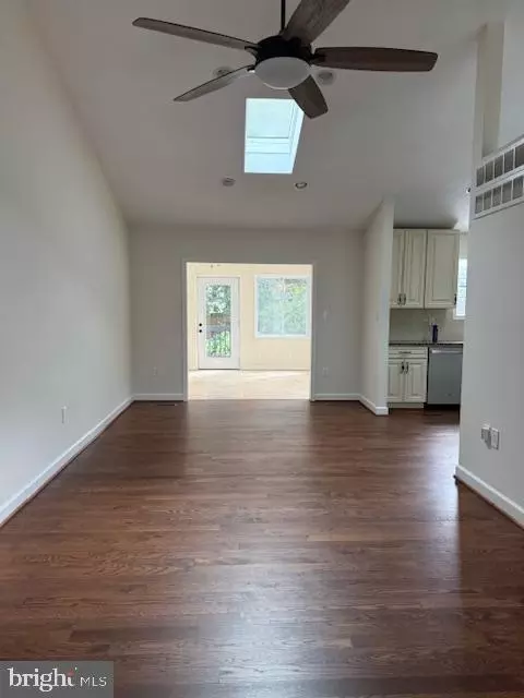 Living - 1247 Silver Run Dr, Pasadena, MD 21122 photo 3 of 8