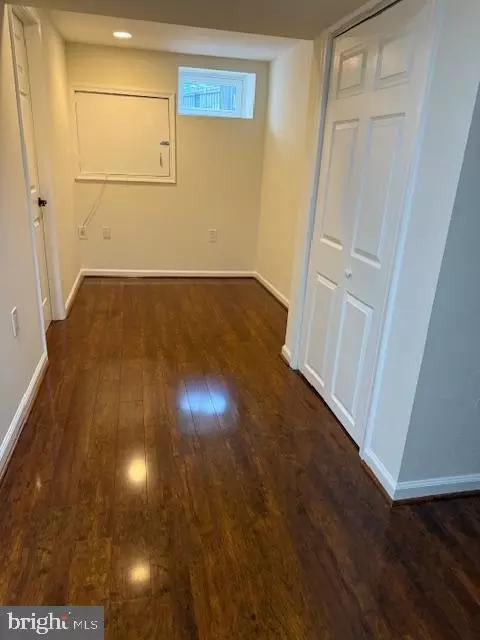 Entry Way - 1247 Silver Run Dr, Pasadena, MD 21122 photo 7 of 7