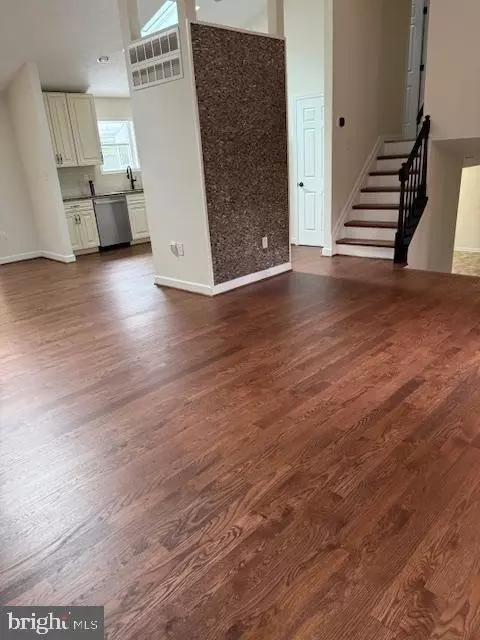Entry Way - 1247 Silver Run Dr, Pasadena, MD 21122 photo 2 of 7