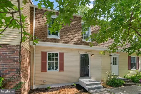 1863 Robin Ct, Severn, MD 21144