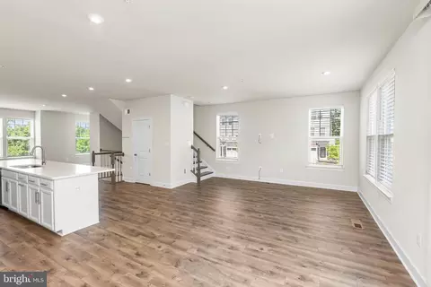 2270 Haw River Rd, Hanover, MD 21076 photo 12