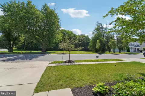 7912 Meridian Dr, Pasadena, MD 21122 photo 4