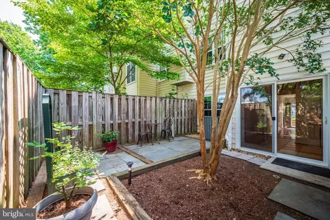 Exterior - 1672 Ridgely Ct, Crofton, MD 21114 photo 4 of 5