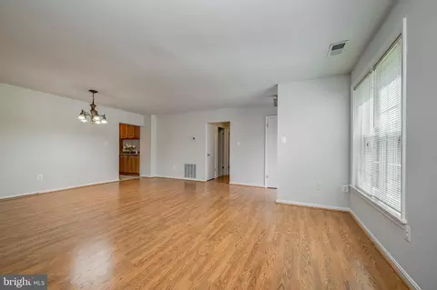 Living - 1672 Ridgely Ct, Crofton, MD 21114 photo 5 of 6