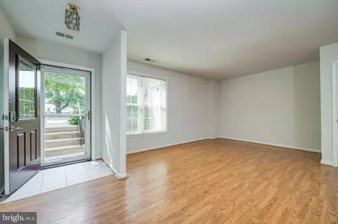 Living - 1672 Ridgely Ct, Crofton, MD 21114 photo 1 of 6