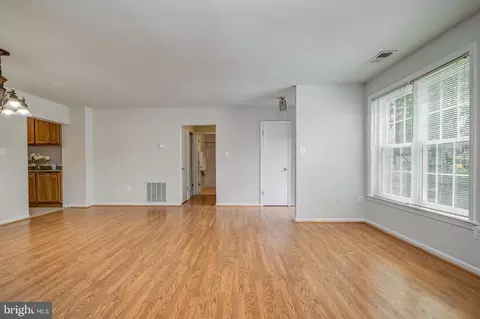 Living - 1672 Ridgely Ct, Crofton, MD 21114 photo 4 of 6