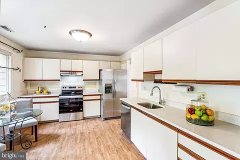 1528 Winterberry Dr, Arnold, MD 21012