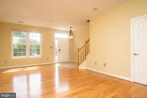 Living - 2604 Willow Leaf Ct, Odenton, MD 21113 photo 2 of 2