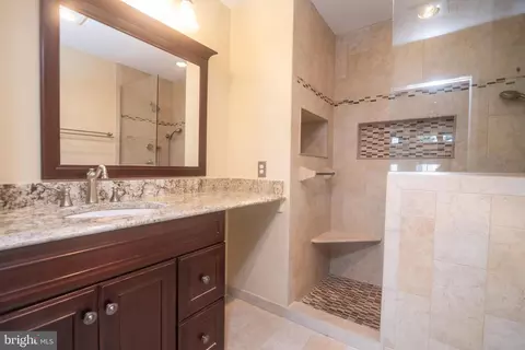 Bath - 2604 Willow Leaf Ct, Odenton, MD 21113 photo 2 of 3